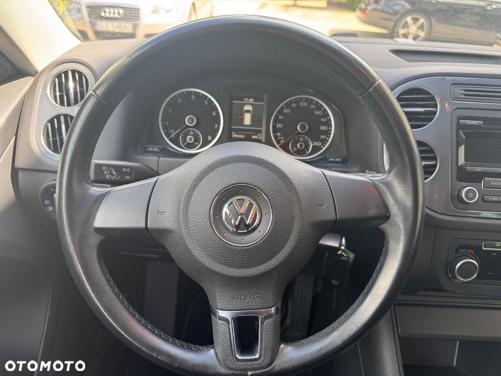 Volkswagen Tiguan - 11
