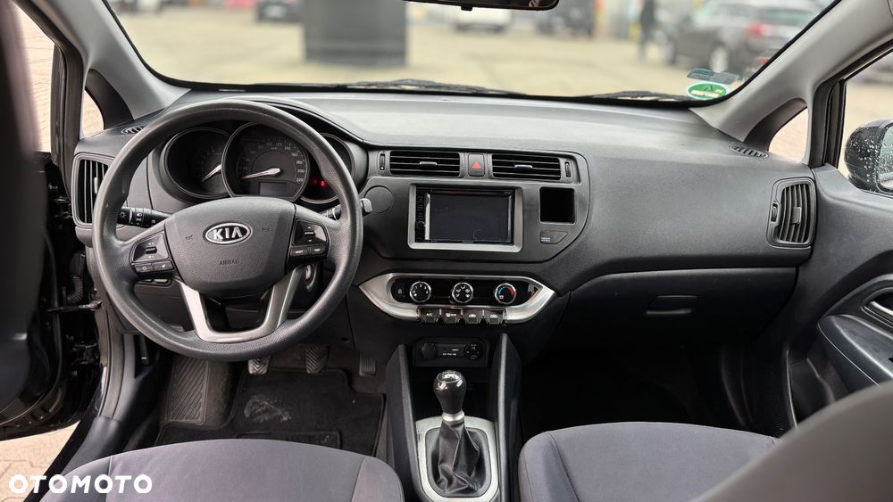 Kia Rio 1.2 M - 8
