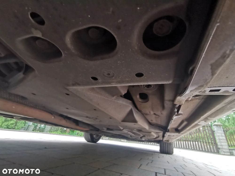 Toyota Prius+ 1.8 HSD Active - 18