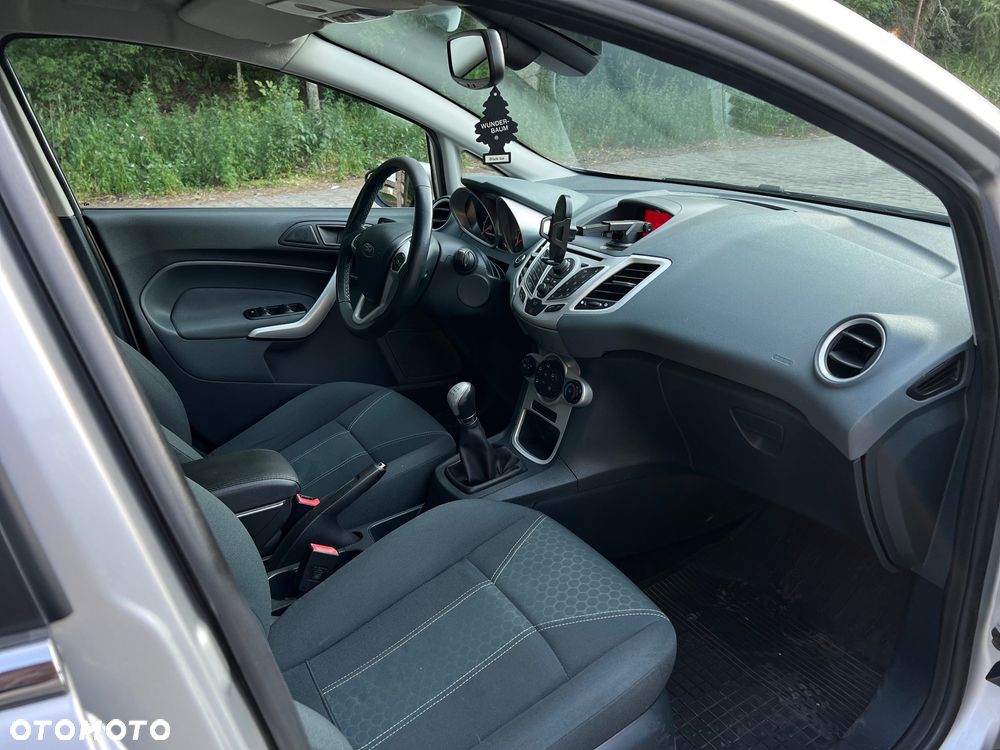 Ford Fiesta 1.6 Ti-VCT Titanium - 15