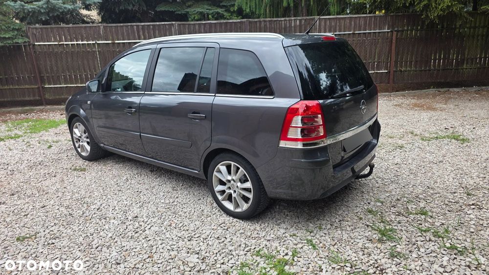 Opel Zafira 1.8 Edition 111 Jahre - 13