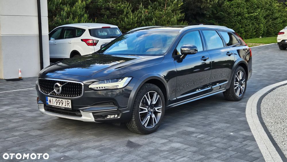 Volvo V90 Cross Country - 5