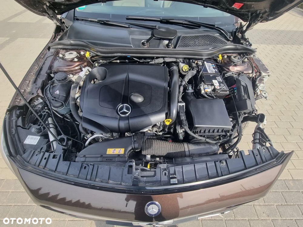 Mercedes-Benz GLA 200 (CDI) d 7G-DCT - 16