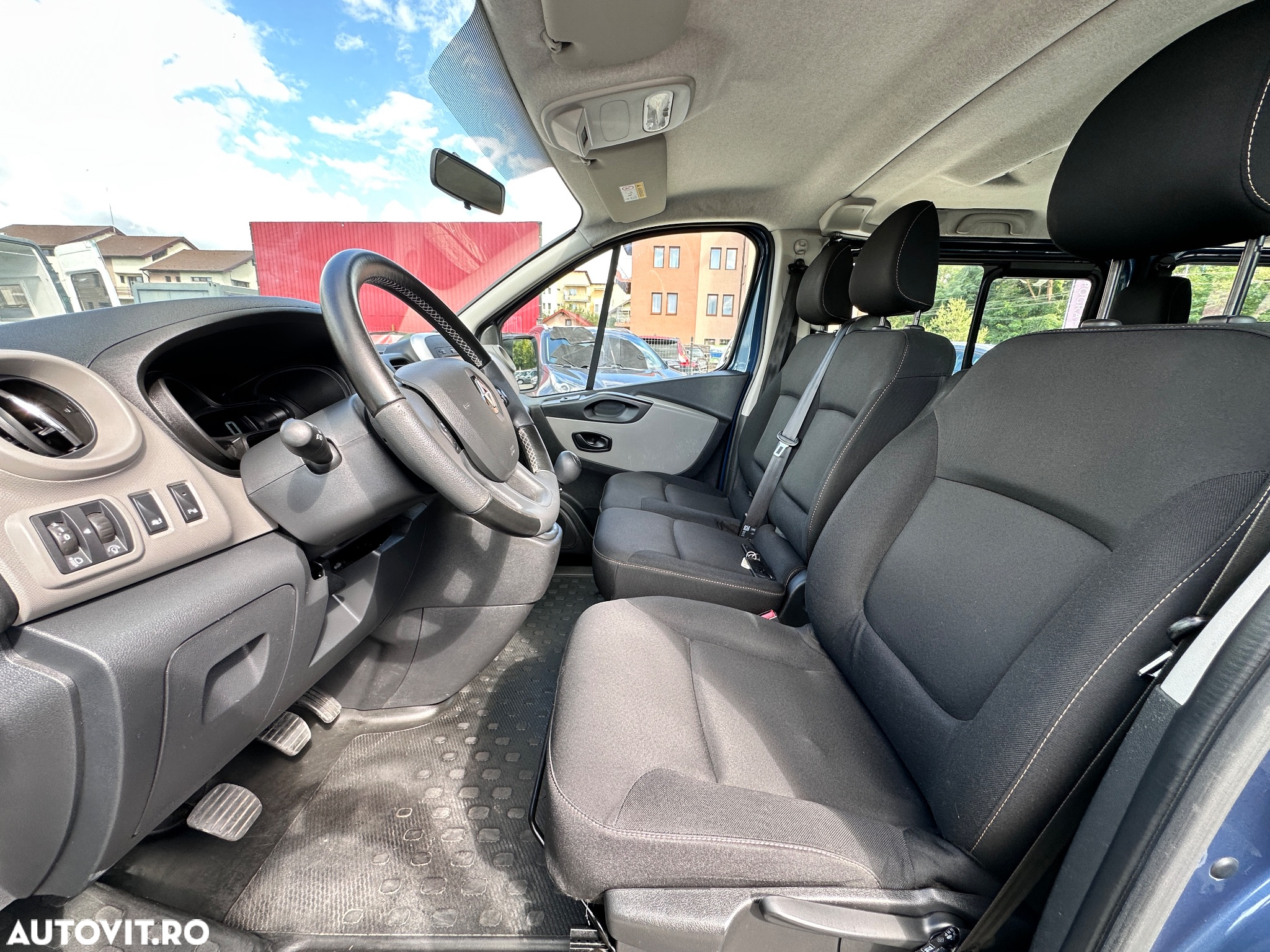 Renault Trafic - 13