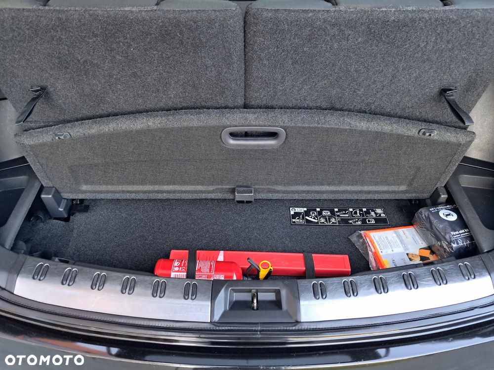 Nissan Qashqai+2 2.0 Visia - 23