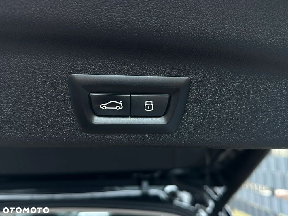 BMW X1 xDrive20d xLine sport - 40