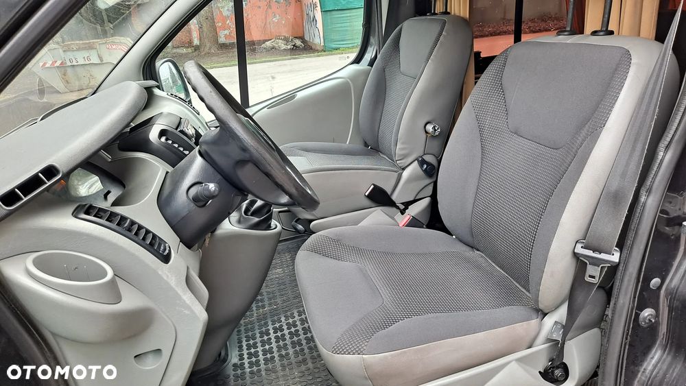 Opel Vivaro - 12