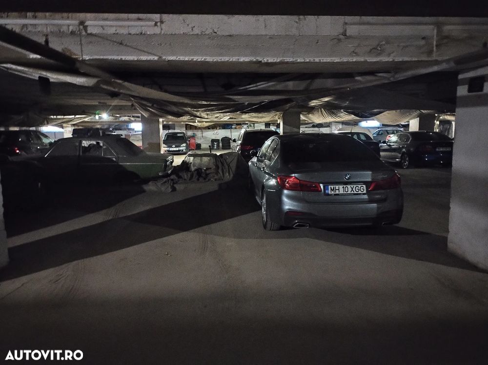 BMW Seria 5 520d xDrive AT - 9