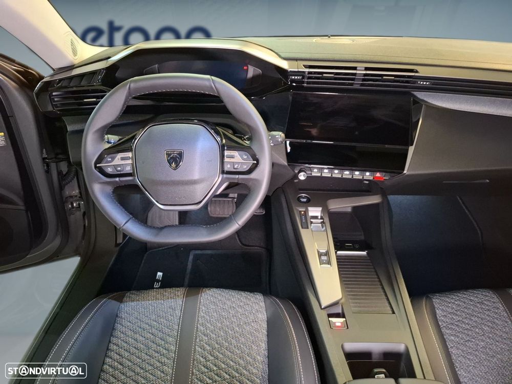 Peugeot e-308 58 kWh Allure — fotografia 13