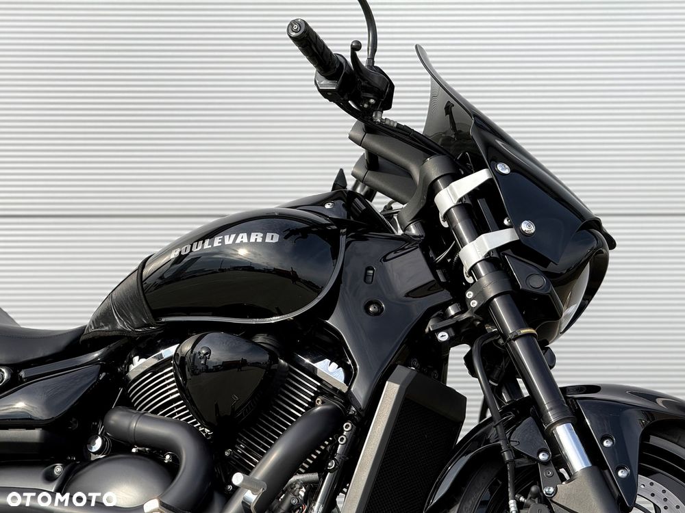 Suzuki Boulevard - 24