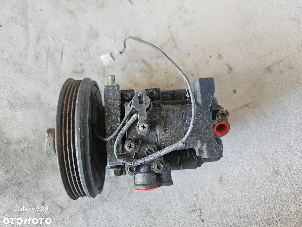 Sprężarka kompresor klimatyzacji Mazda 323F BJ 1,6 16V H12A1AA4DL - 3