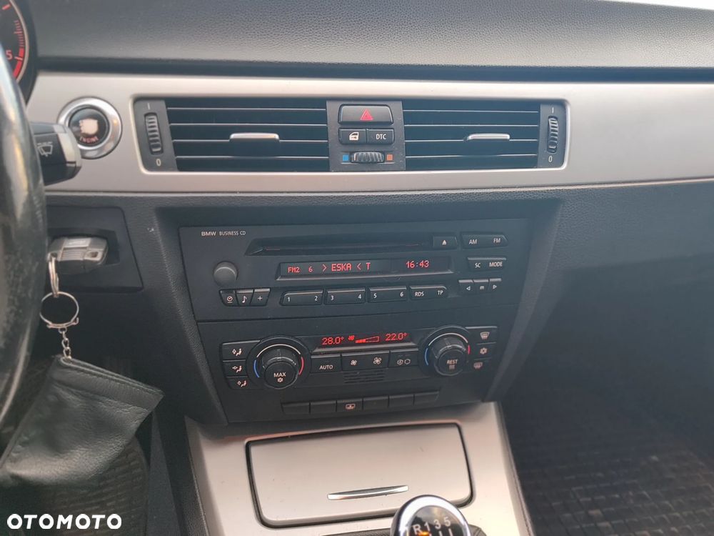 BMW Seria 3 318d - 12