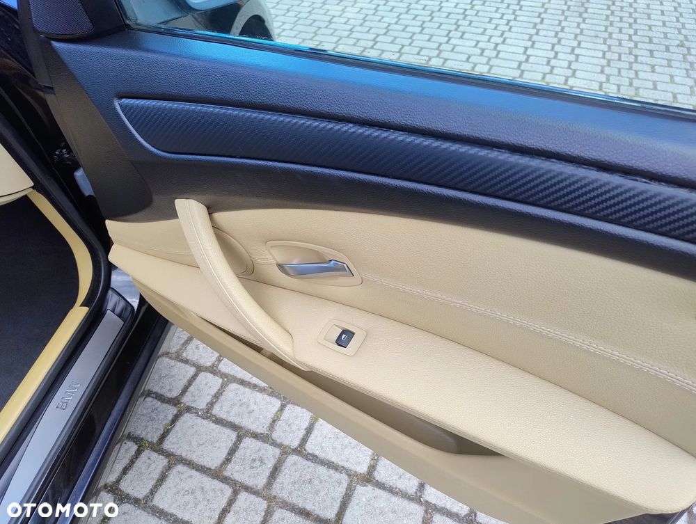 BMW Seria 5 523i Edition Exclusive - 16