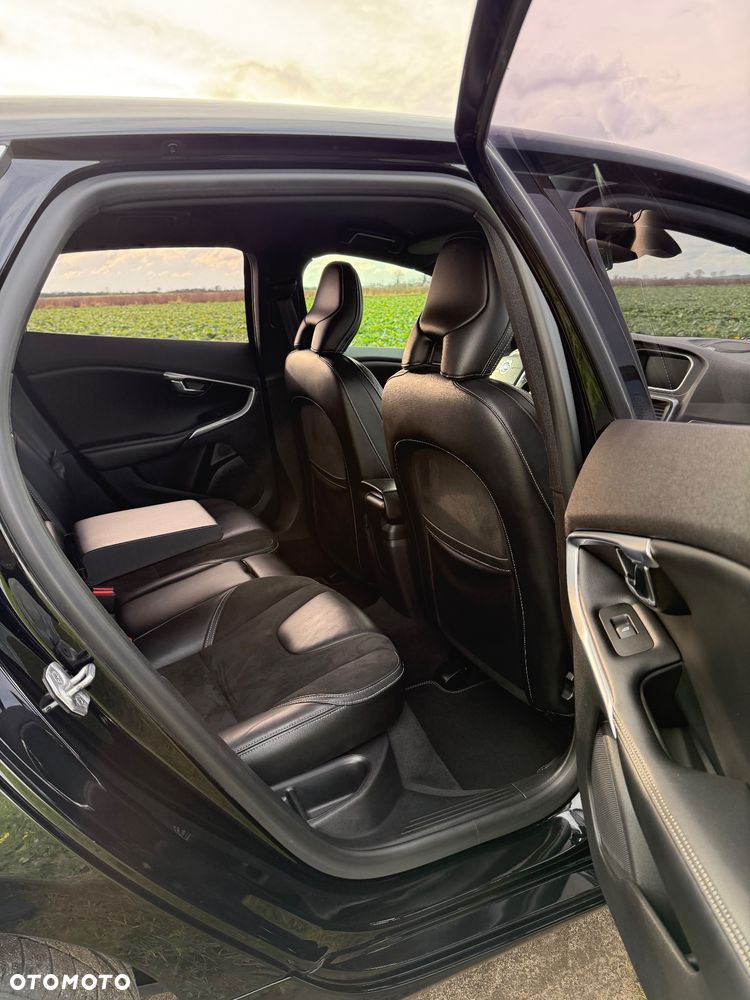 Volvo V40 D4 Drive-E R-Design Momentum - 6