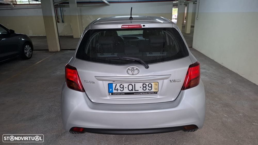 Toyota Yaris 1.33 VVT-i Comfort+P.Style - 8