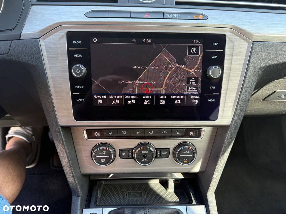 Volkswagen Passat 1.6 TDI (BlueMotion Technology) Comfortline - 8