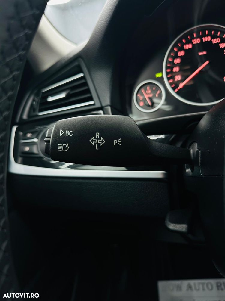 BMW Seria 5 520d Aut. Luxury Line - 27