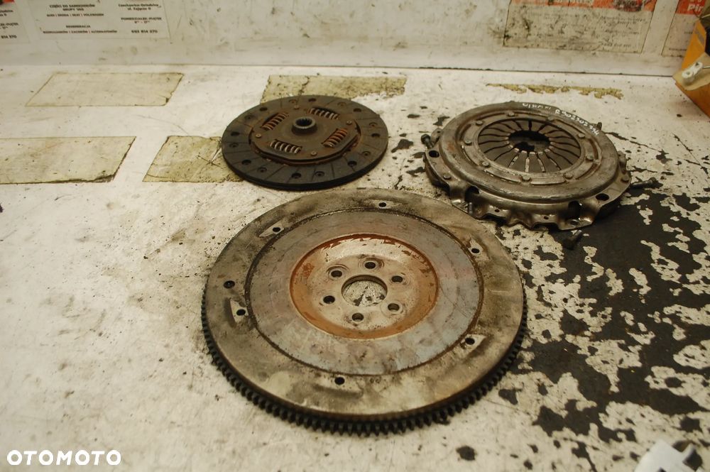 SPRZĘGŁO KOMPLETNE KOŁO ZAMACHOWE R902302334 OPEL CORSA D 1.2 ASTRA H 1.6 - 1