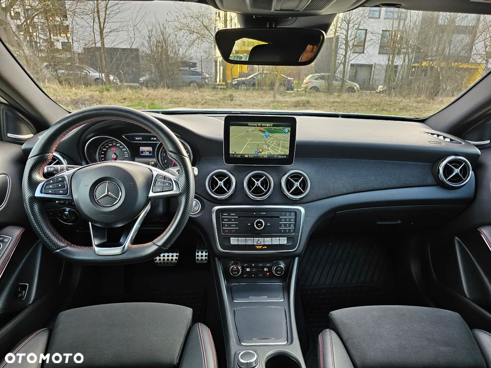 Mercedes-Benz GLA 200 7G-DCT AMG Line - 20