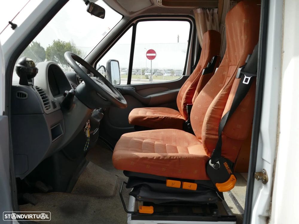 Mercedes-Benz Sprinter - 23