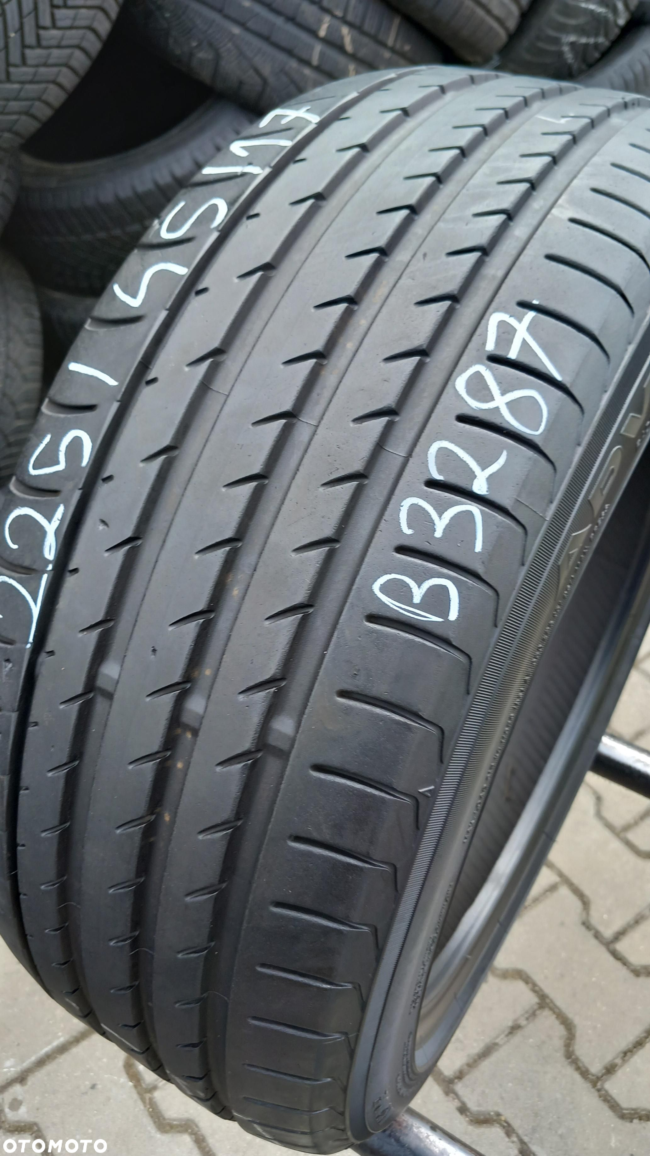225/45/17 Yokohama Advan Sport V105 MO 91W - 2