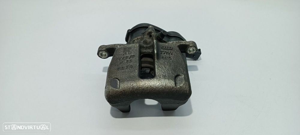 PINÇA DE TRAVÃO TRASEIRA ESQUERDA AUDI A4 BER. (B8) E - 4
