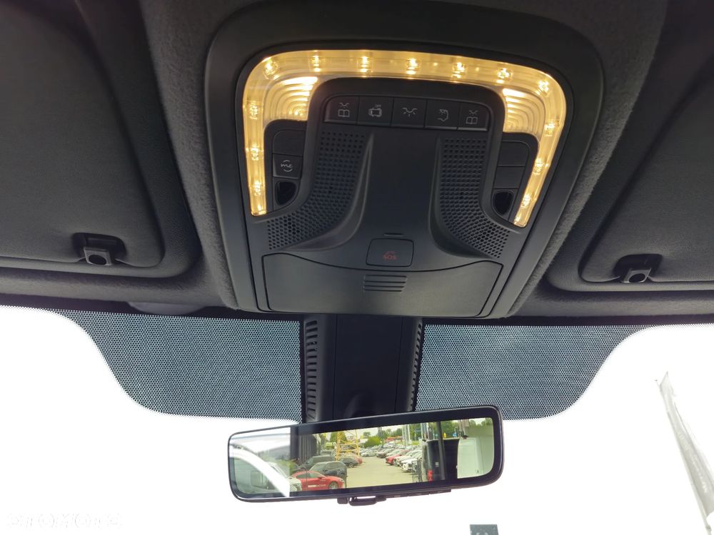 Mercedes-Benz Sprinter - 16