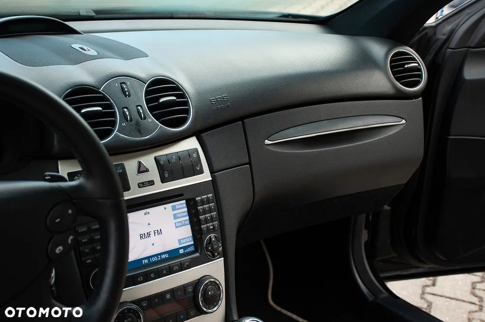 Mercedes-Benz CLK Coupe 350 7G-TRONIC Avantgarde - 32
