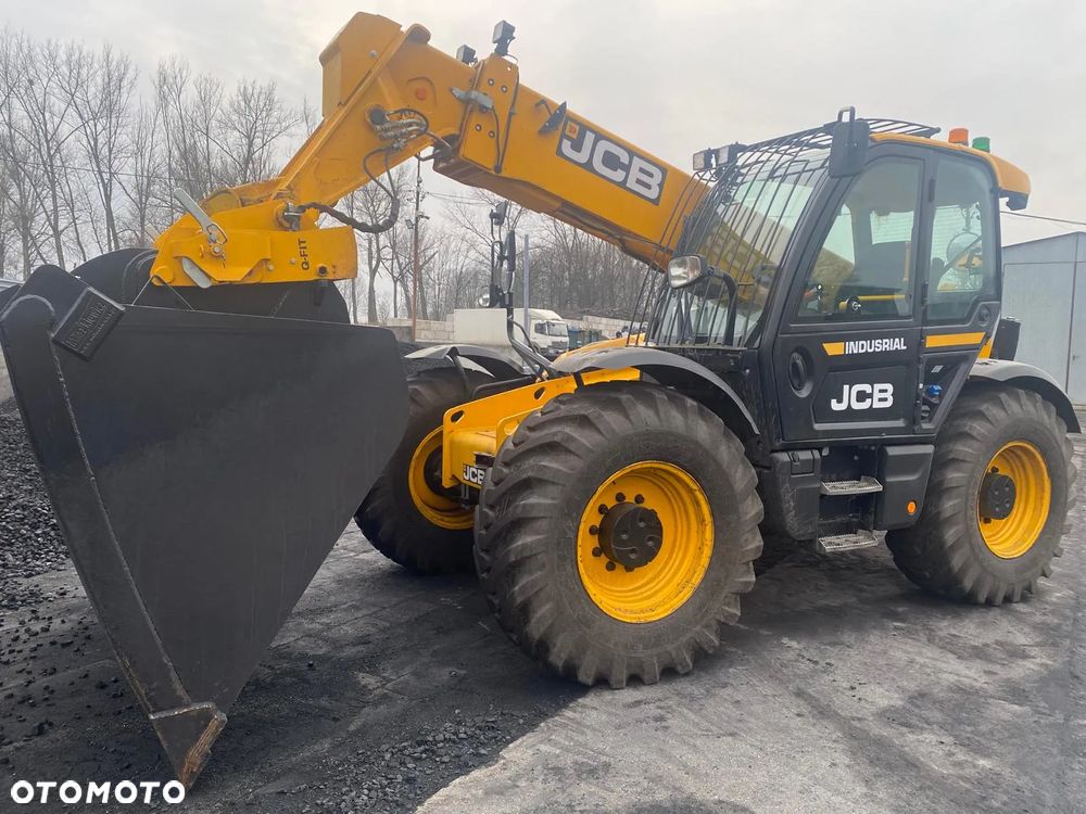 JCB 560-80 - 1