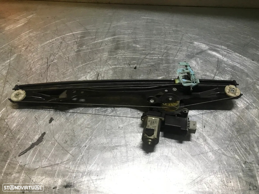 ELEVADOR DO VIDRO FIAT DOBLO II / OPEL COMBO III 2010-2019  - FRENTE ESQUERDO / DIREITO - 2
