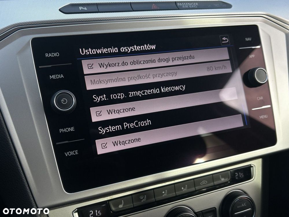 Volkswagen Passat - 23