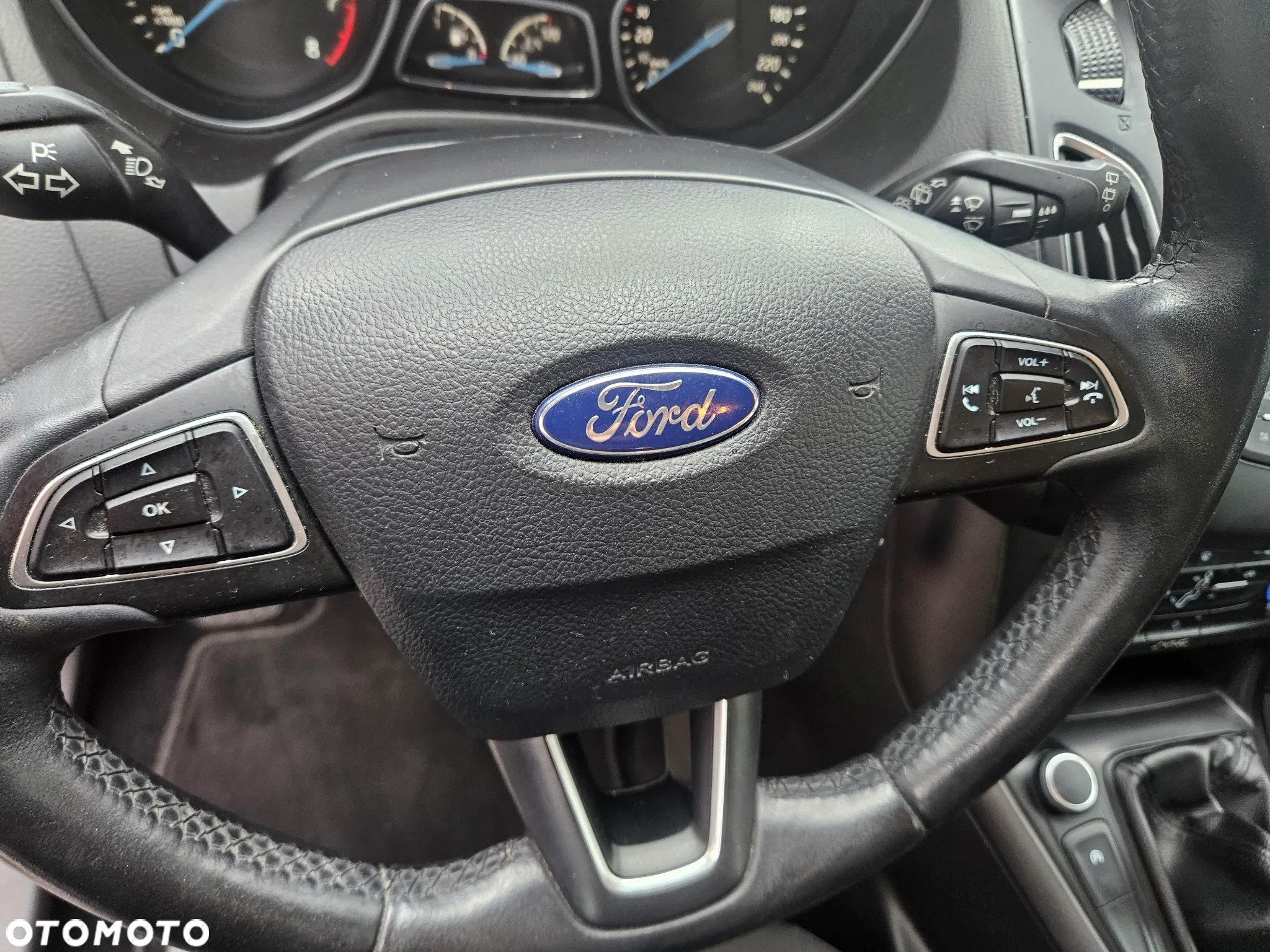 Ford Focus 1.0 EcoBoost Active Business - 26