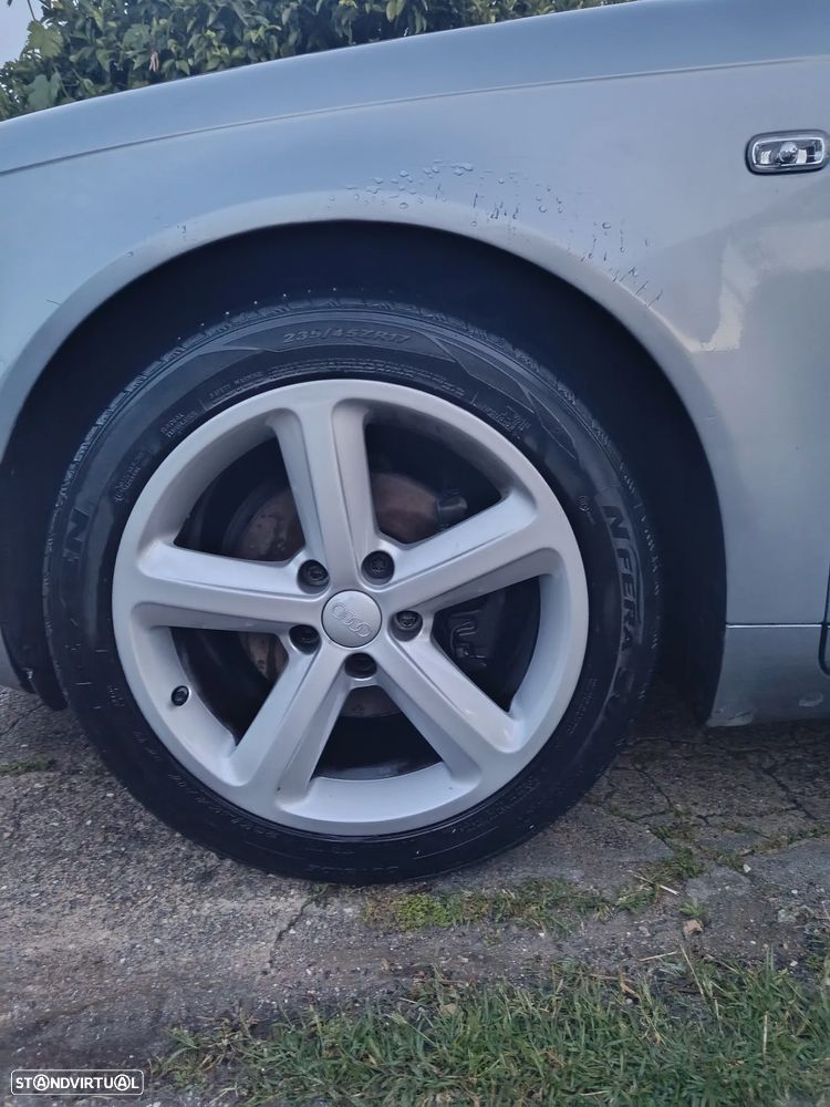 Audi A4 Avant 2.0 TDI DPF - 9