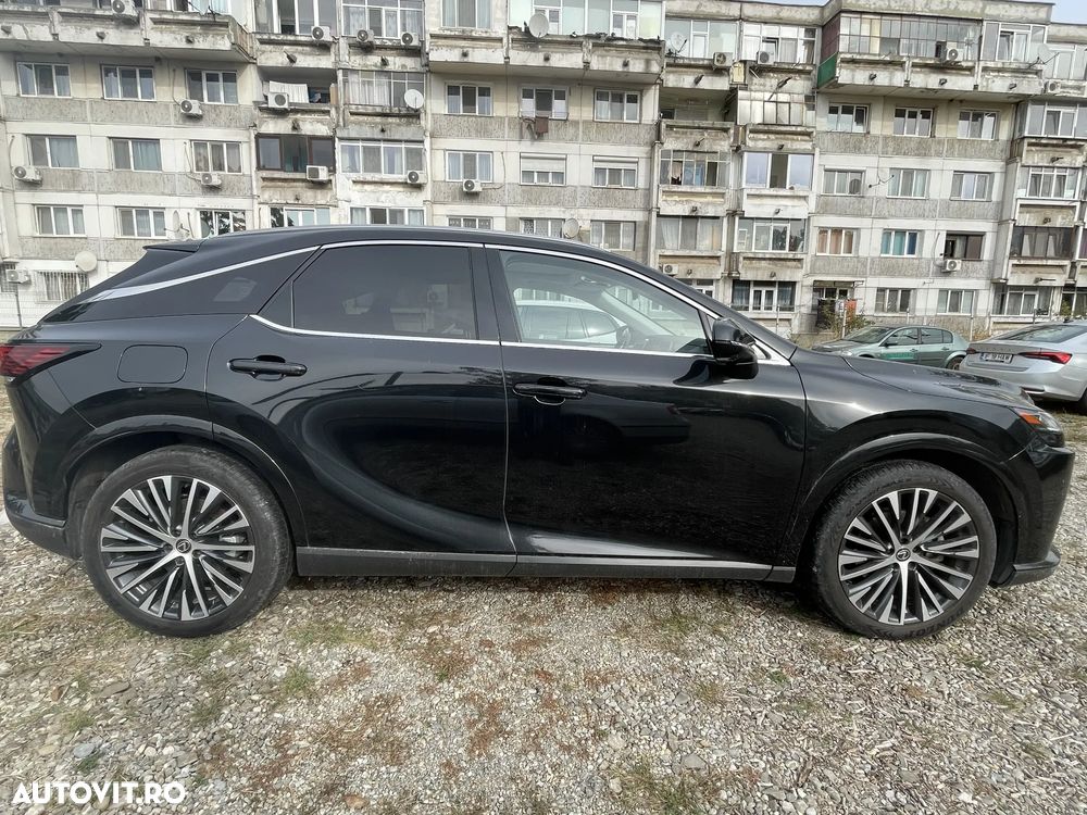 Lexus Seria RX - 7