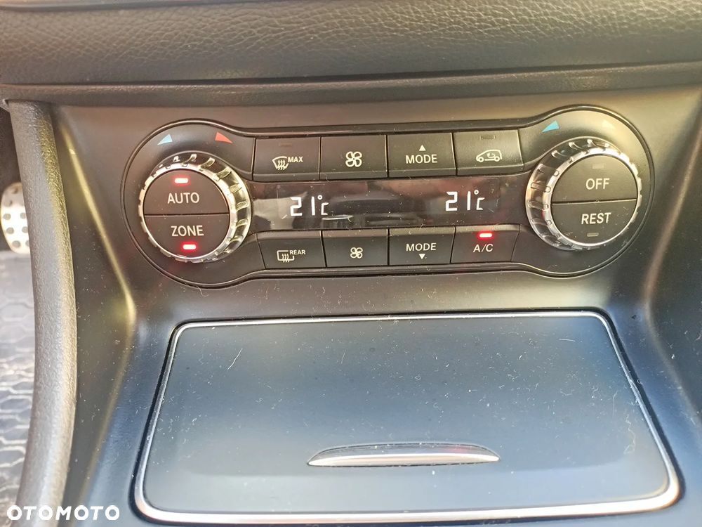 Mercedes-Benz GLA 200 7G-DCT AMG Line - 8