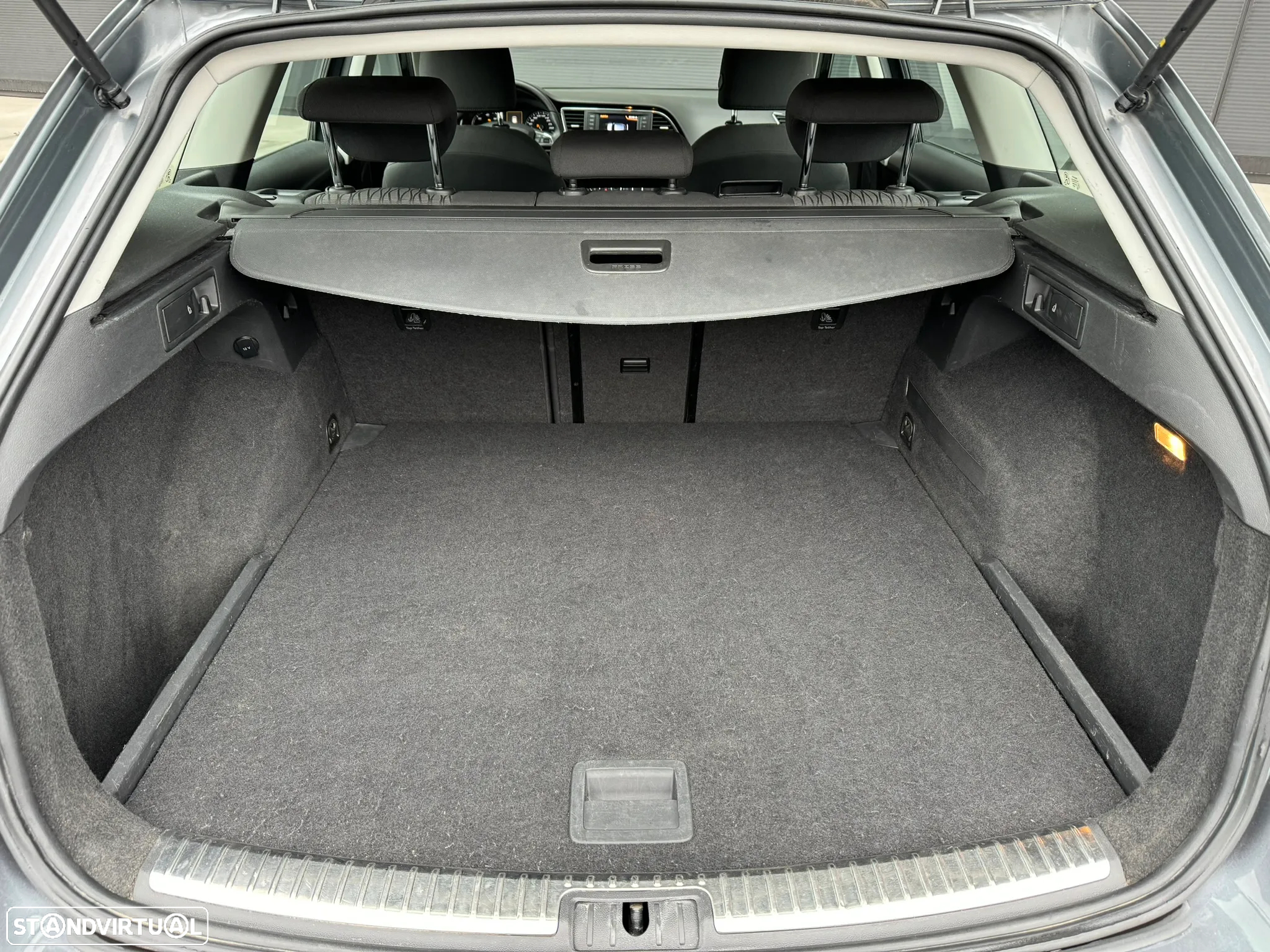 SEAT Leon ST 1.6 TDI Style Ecomotive - 8