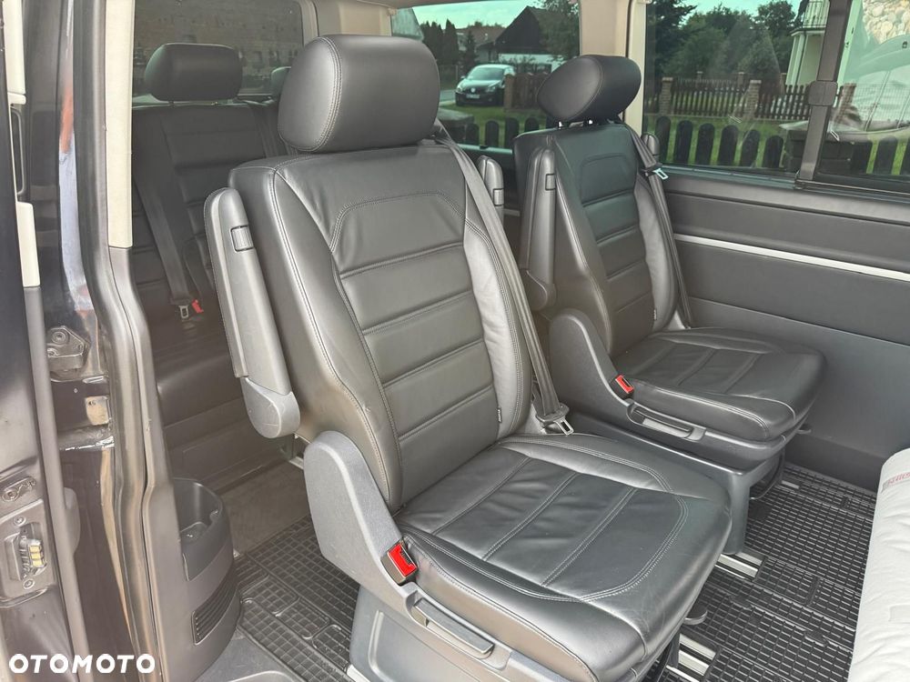 Volkswagen Multivan - 11