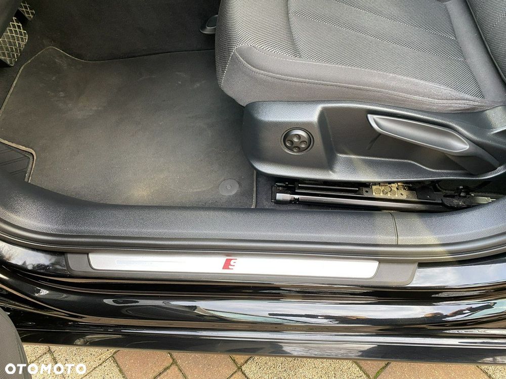 Audi A4 Limousine - 28