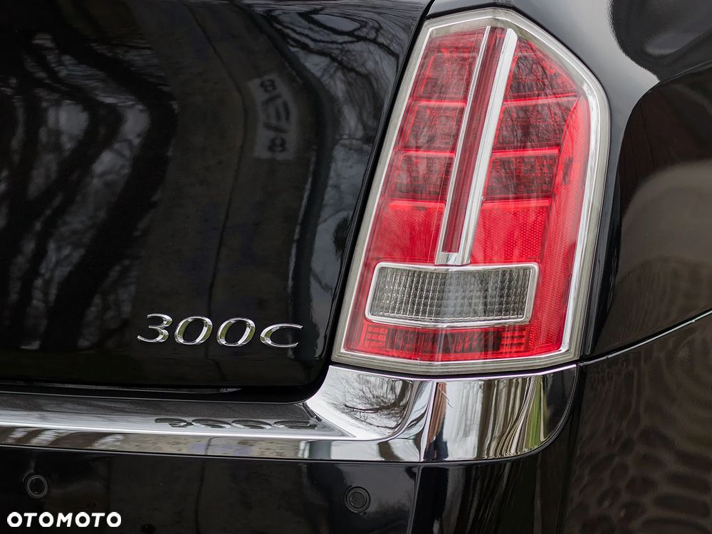 Chrysler 300C - 10