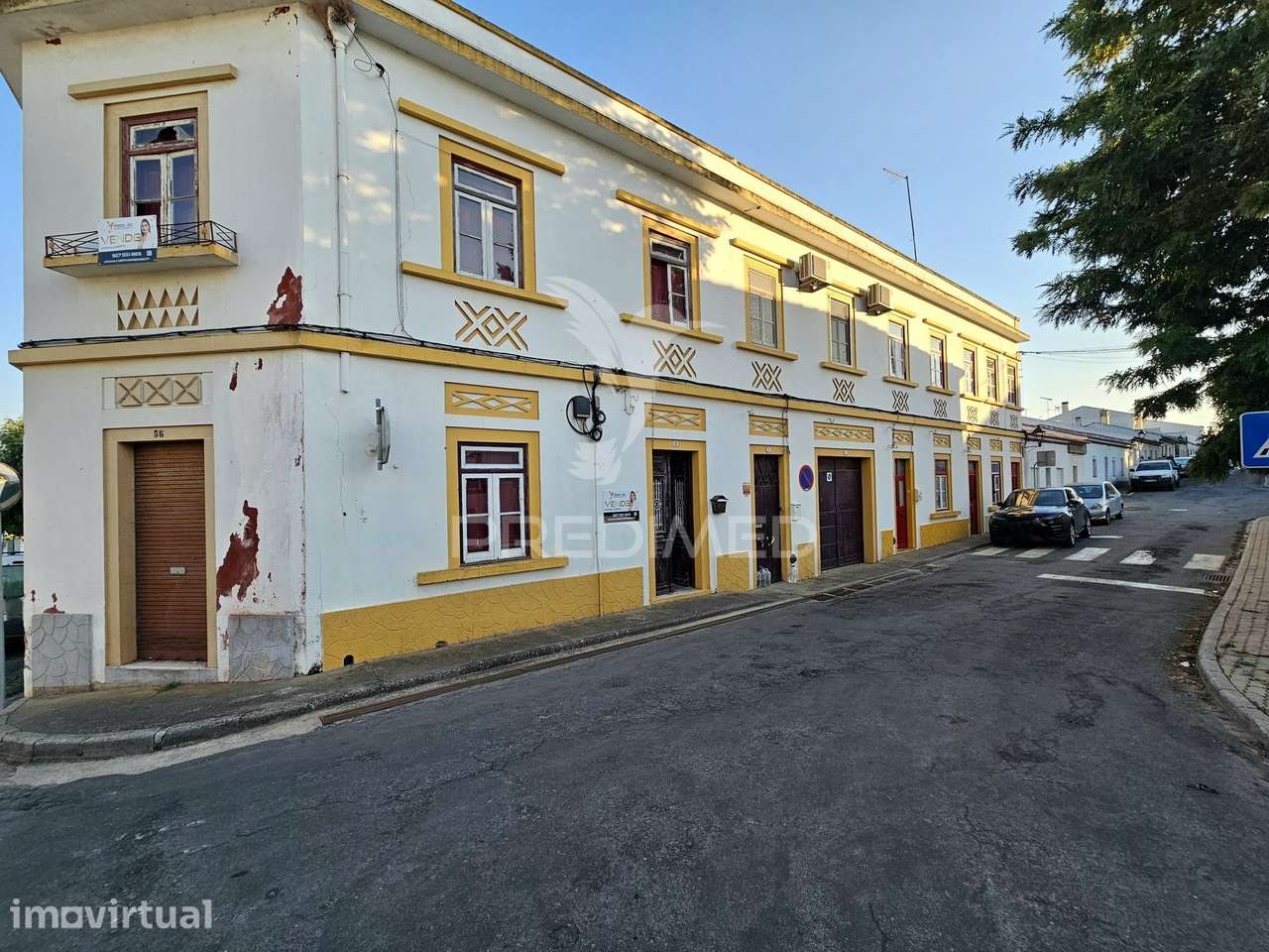 Edifício para reabilitação com projeto desenvolvido no centro de Ca... - Grande imagem: 2/23