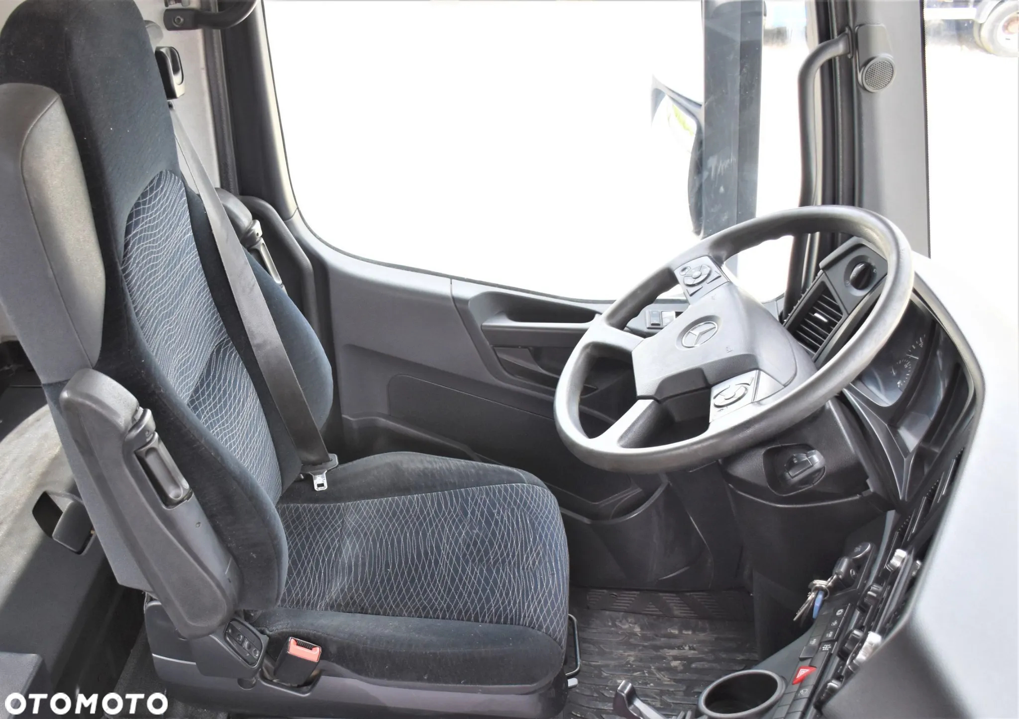 Mercedes-Benz AROCS 3243 Wywrotka 6,00 + BORDMATIC /8x4 - 12