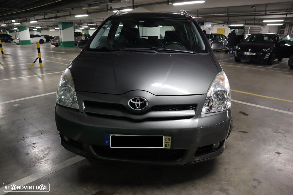 Toyota Corolla Verso 2.0 D-4D - 2