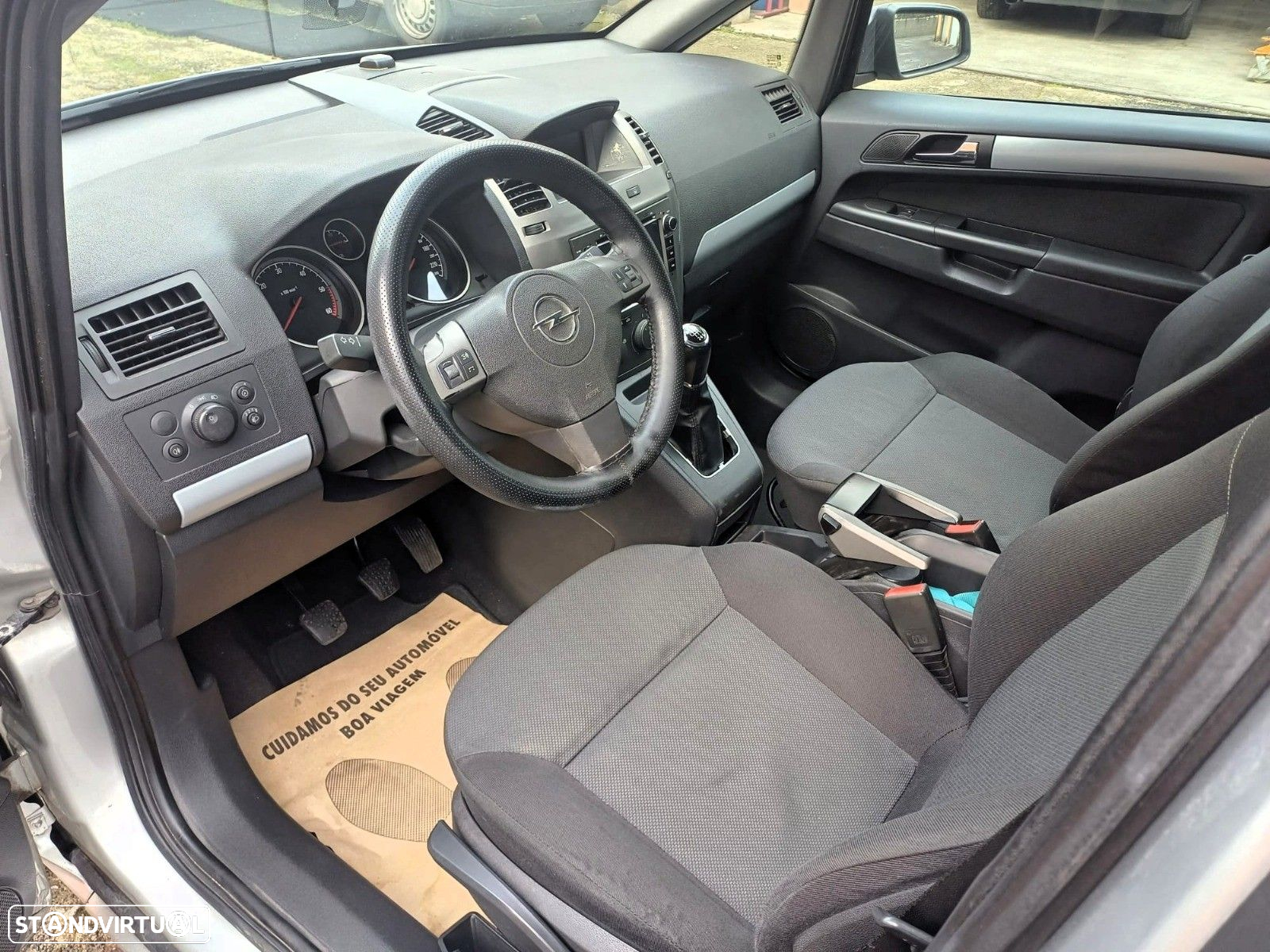 Opel Zafira 1.9 CDTi Enjoy - 7
