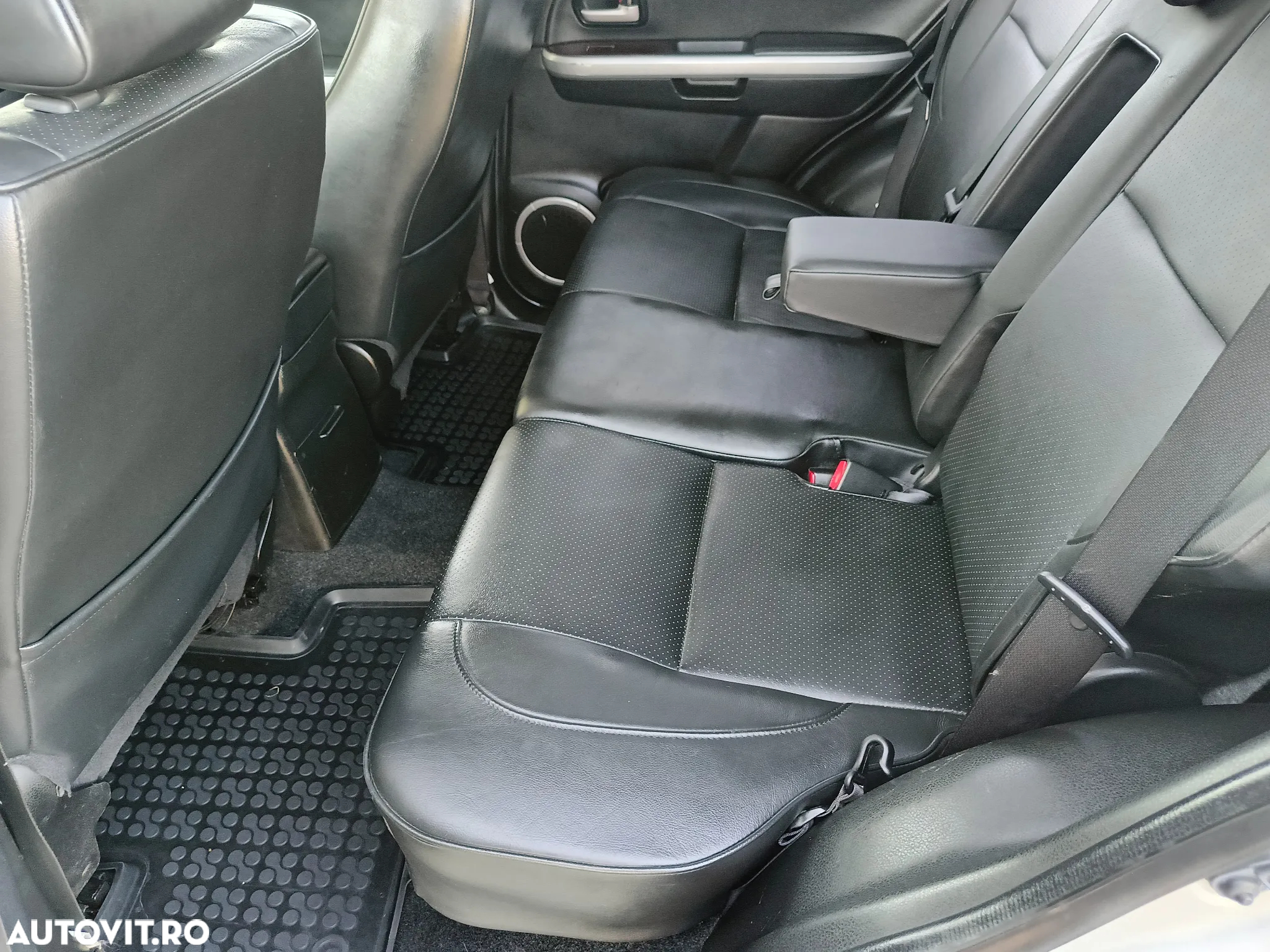 Suzuki Grand Vitara 1.9 DDiS Comfort - 6