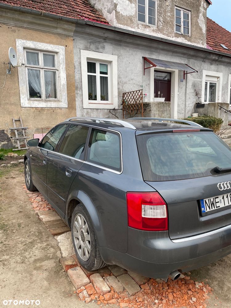 Audi A4 Avant - 4
