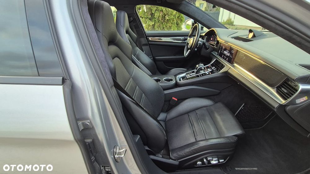 Porsche Panamera Turbo GPF - 19
