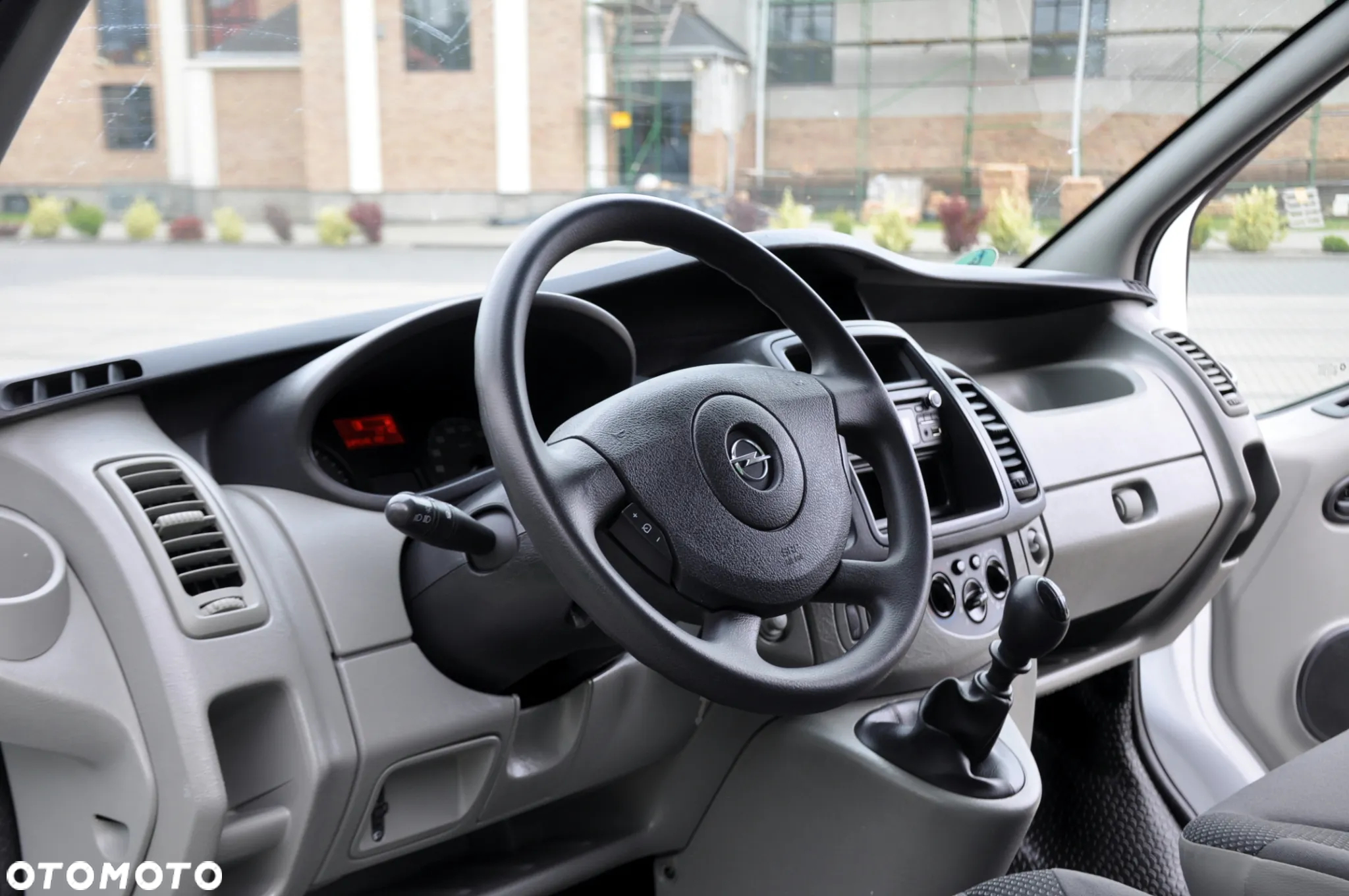 Opel VIVARO - 21