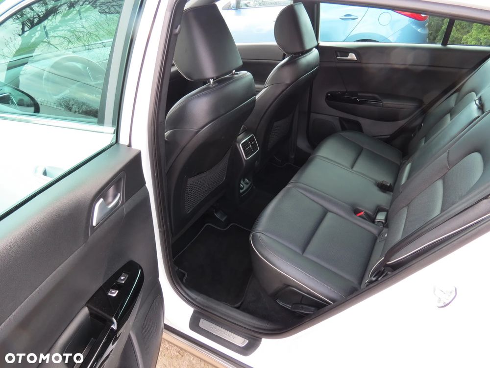 Kia Sportage 1.6 T-GDI AWD GT LINE - 32