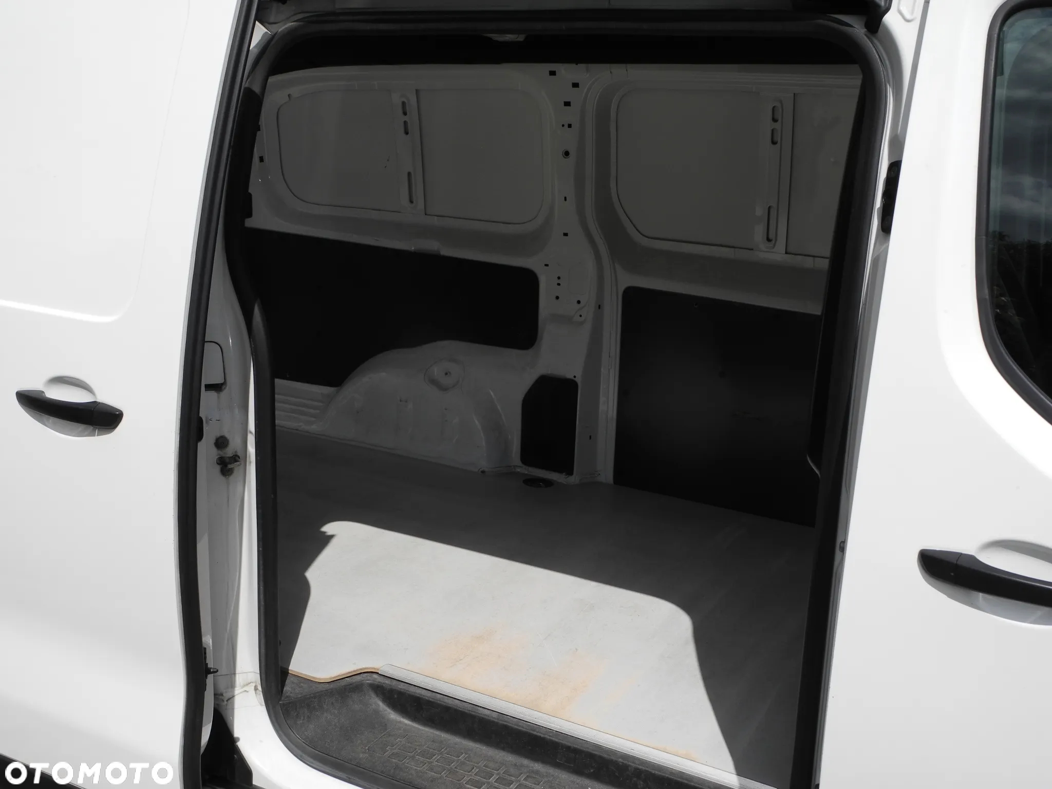 Opel Vivaro - 13