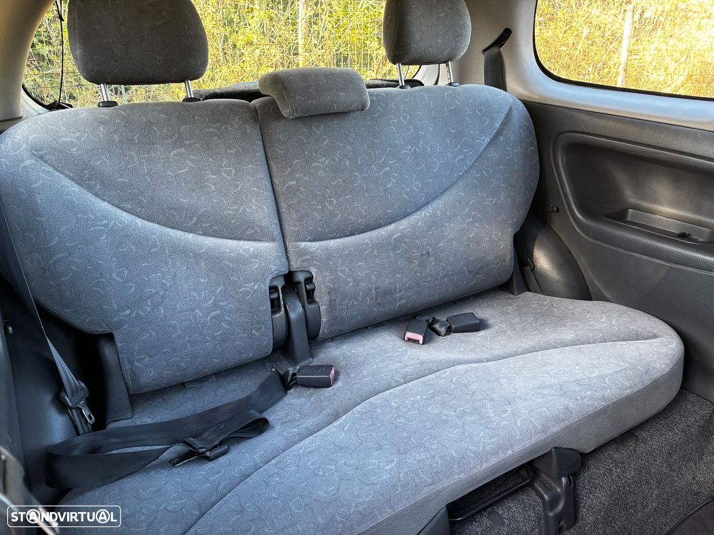 Toyota Yaris - 11